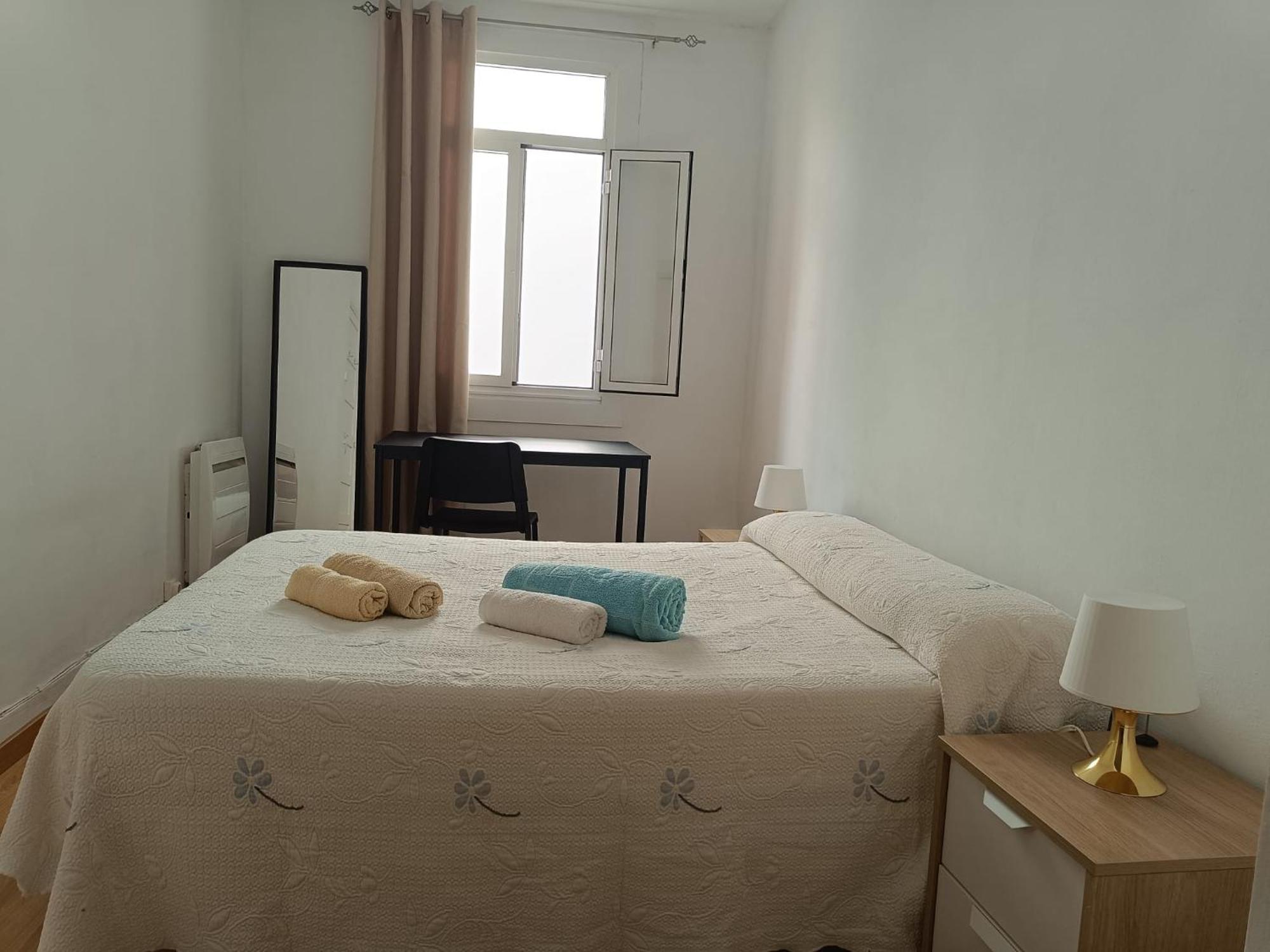 아 코루냐 Piso Antiguo, Muebles Viejos, Muy Sencillo, Alquilado En Invierno A Estudiantes, Sin Ascensor, Cocina Antigua A Gas, Edificio Muy Antiguo 아파트 외부 사진