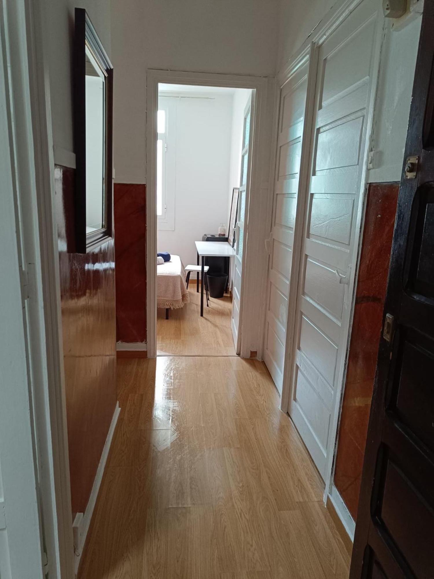 아 코루냐 Piso Antiguo, Muebles Viejos, Muy Sencillo, Alquilado En Invierno A Estudiantes, Sin Ascensor, Cocina Antigua A Gas, Edificio Muy Antiguo 아파트 외부 사진
